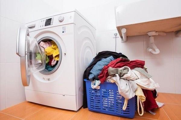 Không nên để các loại quần áo giặt chung với nhau
