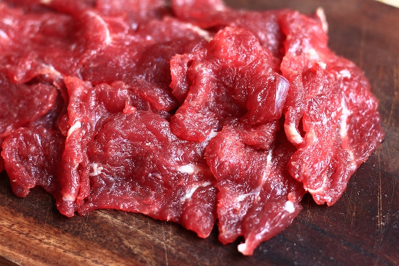 Thịt bò cung cấp sắt, protein và kẽm